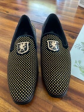 Stacy Adams swagger Black  Slip-On Loafers with Gold Studs & crest size 9